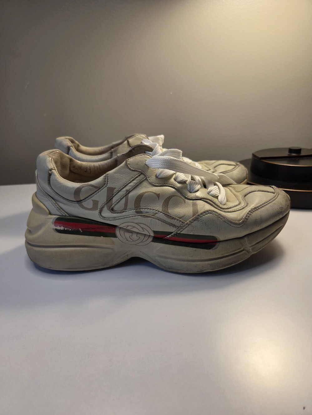 Gucci Rhyton Off-White Leather Men's Chunky Sneakers with Red & Green Stripe 5.5